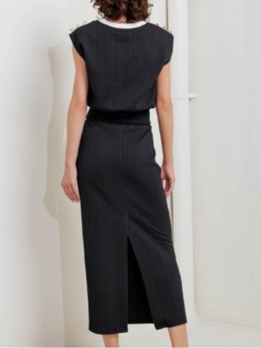 Maxi Cable Knit Skirt - Picture 3 of 13